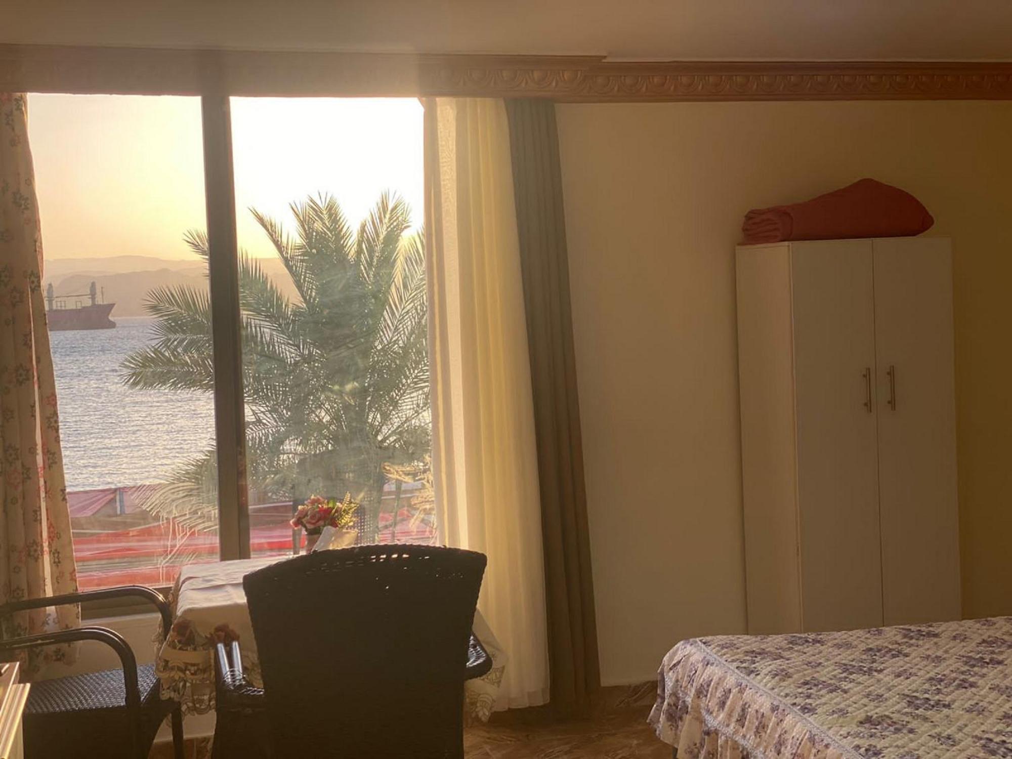 Al-Amer Chalets Aqaba Ngoại thất bức ảnh